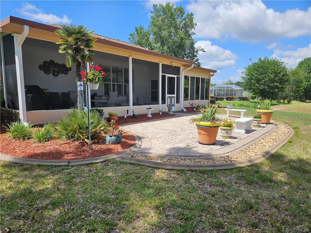 Listing photo id 39 for 4755 El Camino Drive
