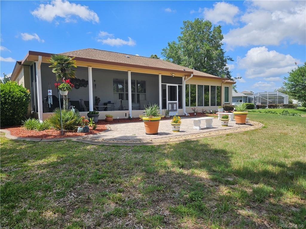 Listing photo id 41 for 4755 El Camino Drive