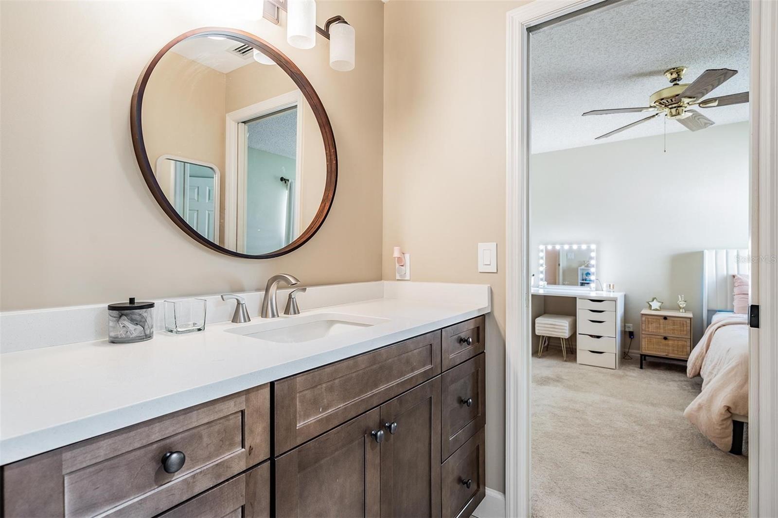 Listing photo id 24 for 4320 Auston Way