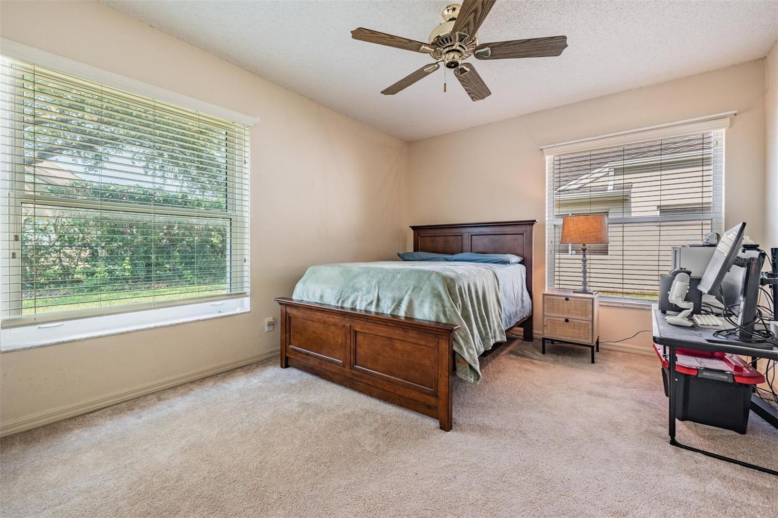 Listing photo id 30 for 4320 Auston Way