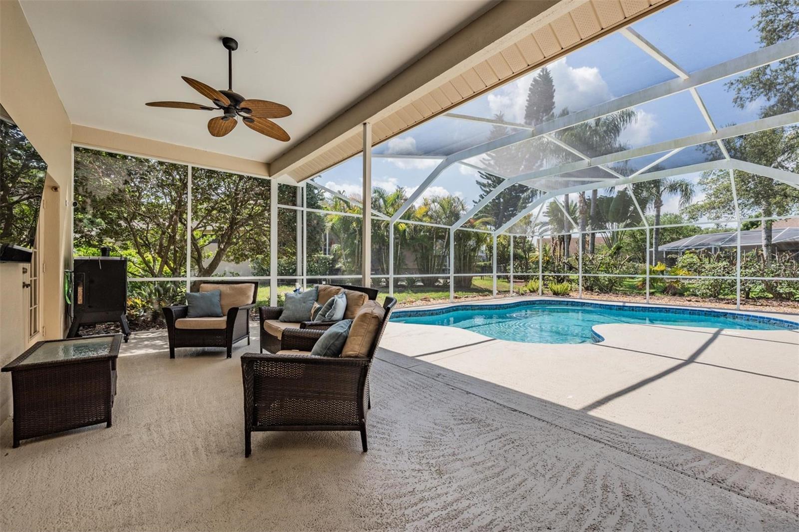 Listing photo id 31 for 4320 Auston Way
