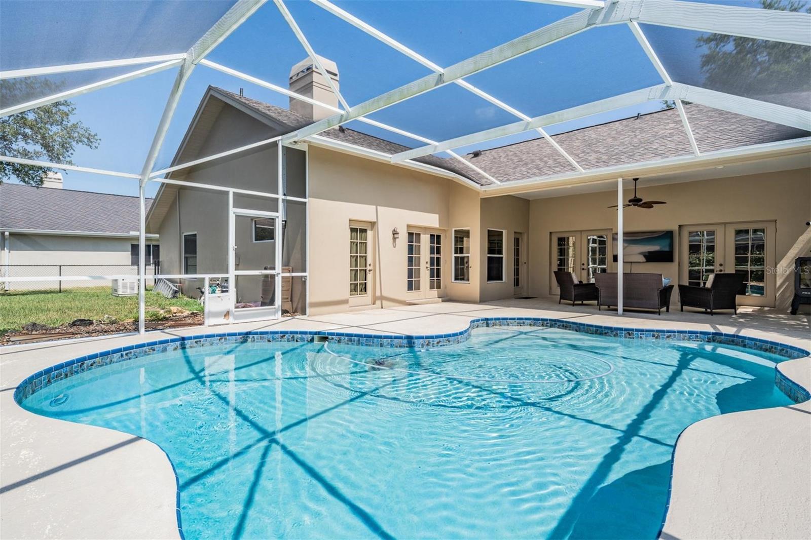 Listing photo id 35 for 4320 Auston Way