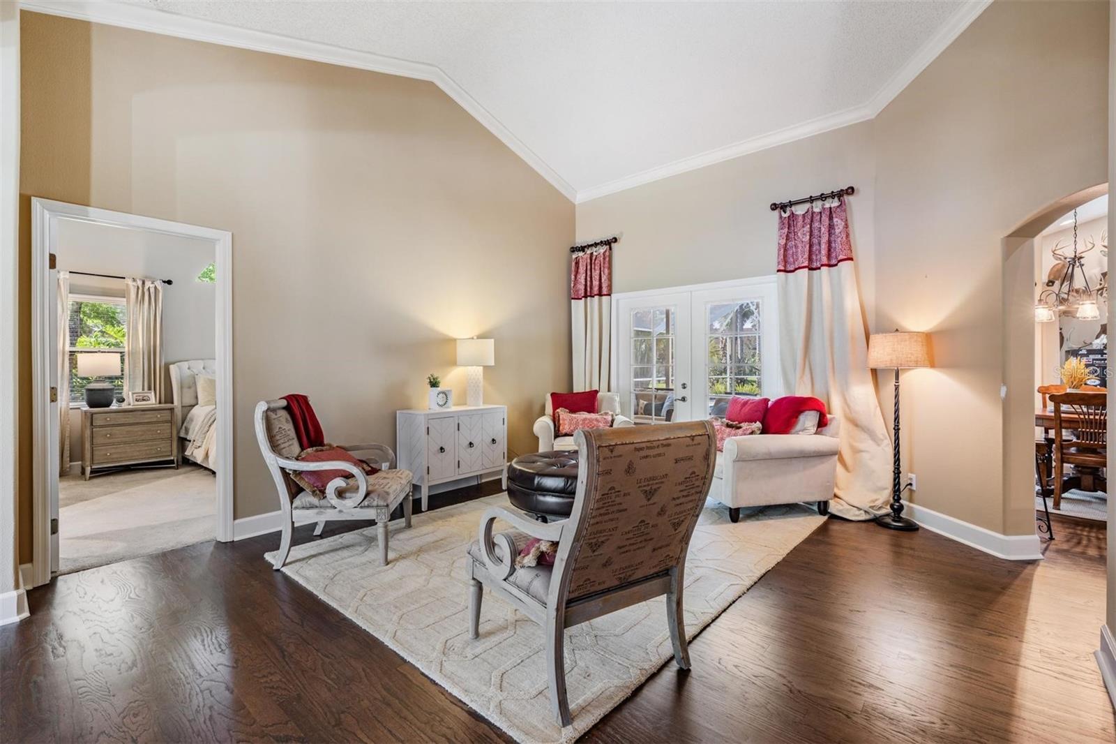 Listing photo id 5 for 4320 Auston Way