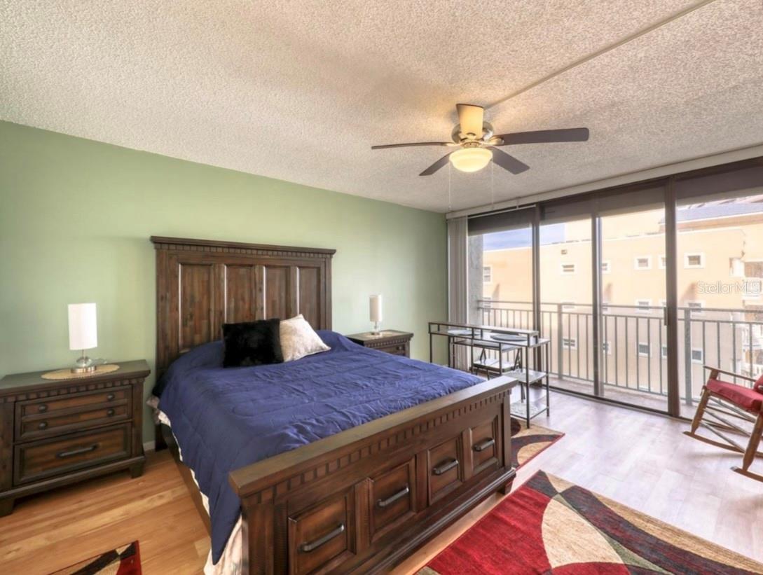 Image 17 of 41 For 1380 Gulf Boulevard 806