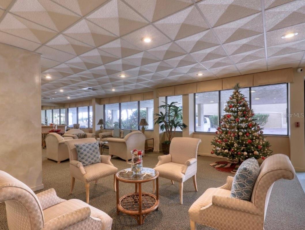 Image 34 of 41 For 1380 Gulf Boulevard 806