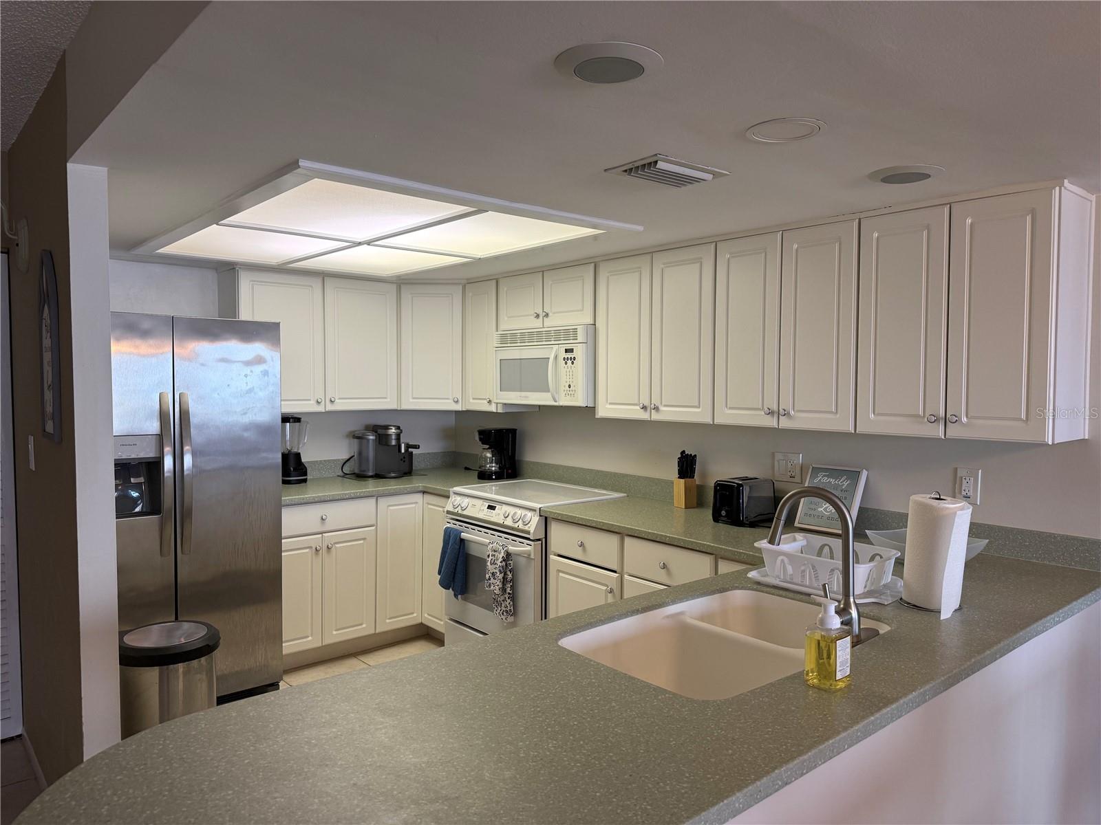 Image 6 of 41 For 1380 Gulf Boulevard 806