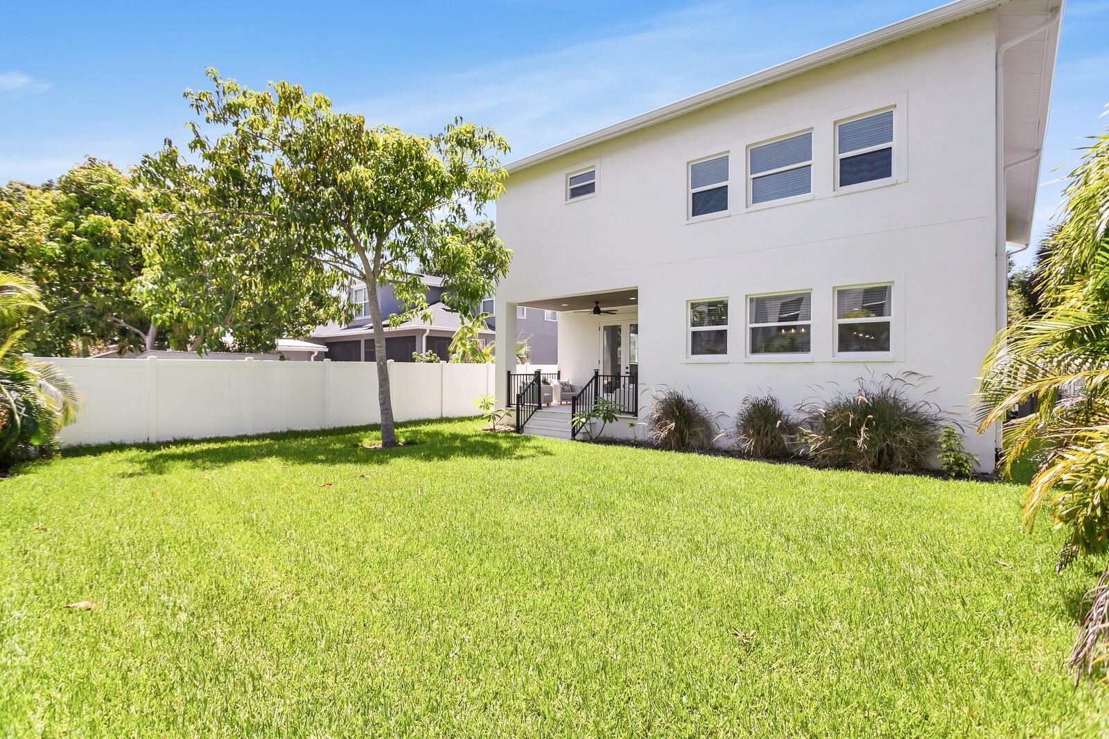 Listing photo id 0 for 3616 Anderson Avenue