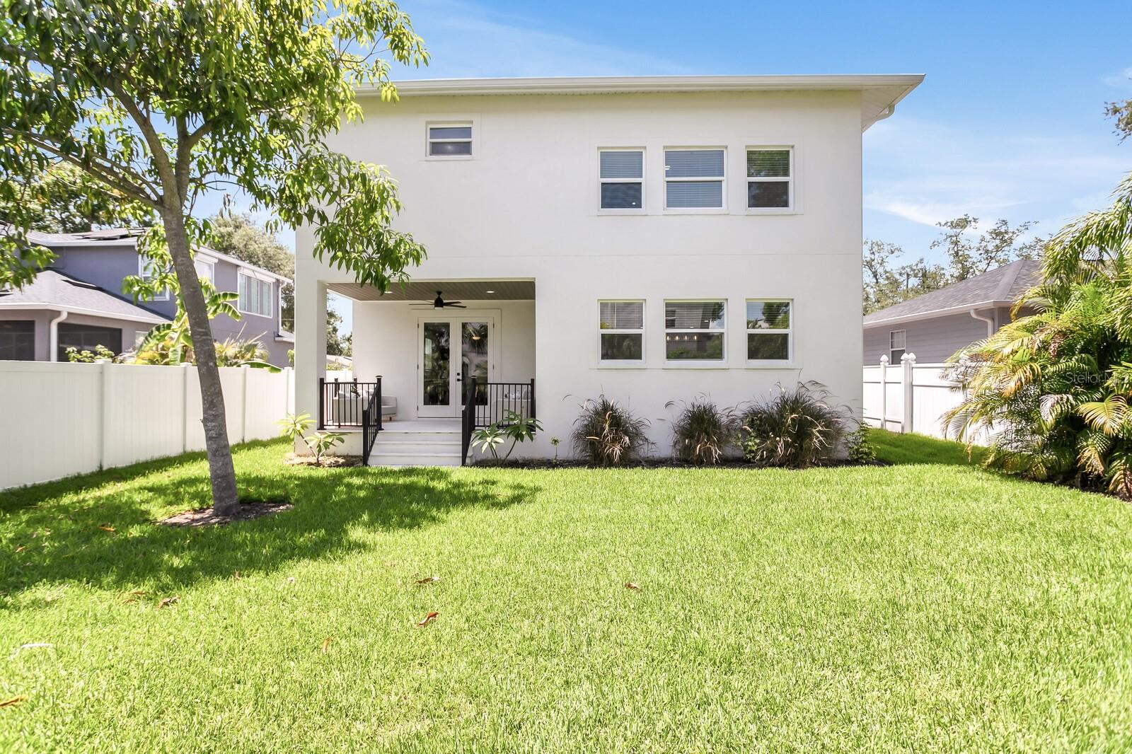 Listing photo id 49 for 3616 Anderson Avenue