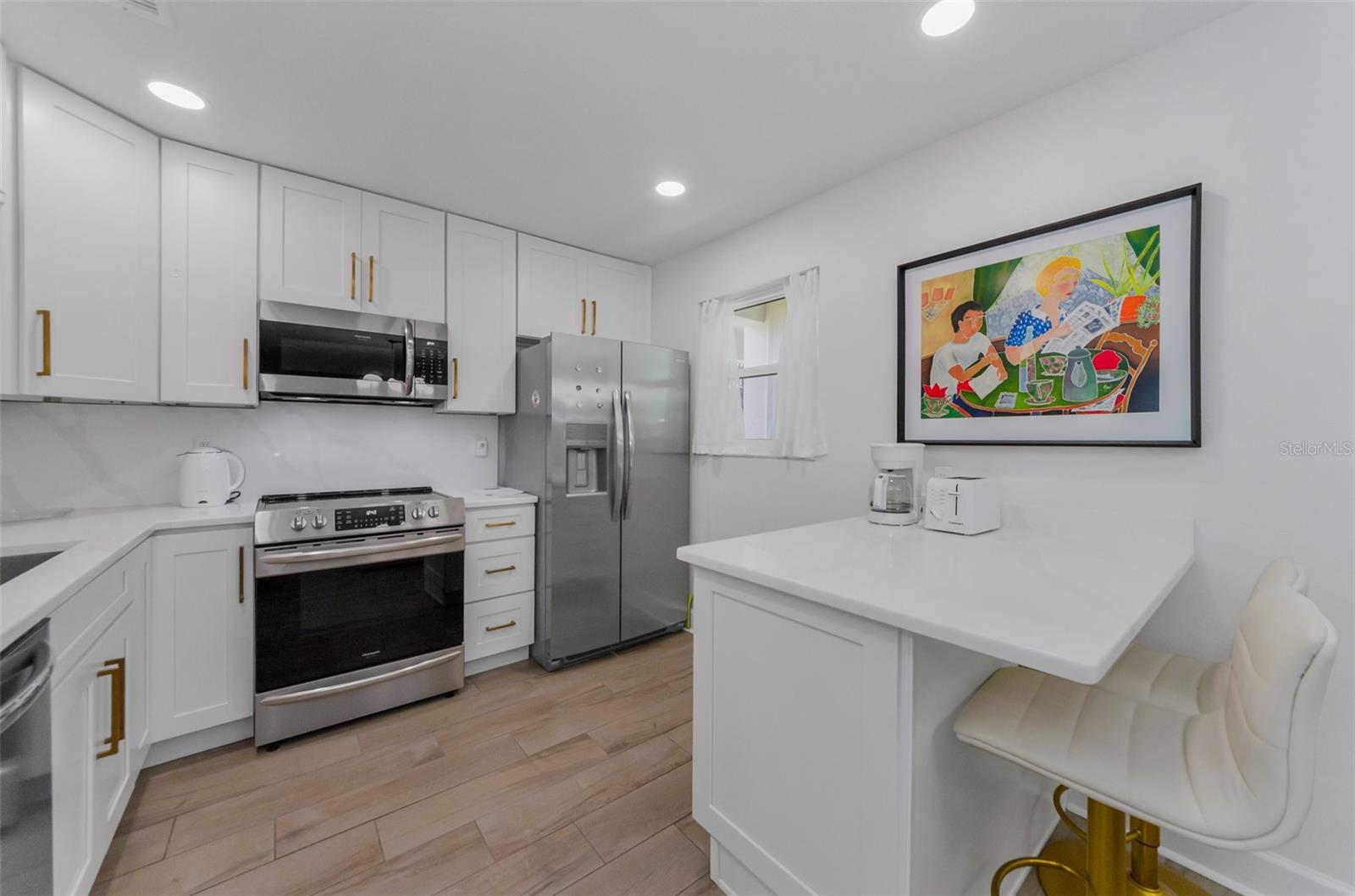 Image 12 of 43 For 2700 Bayshore Boulevard 5210
