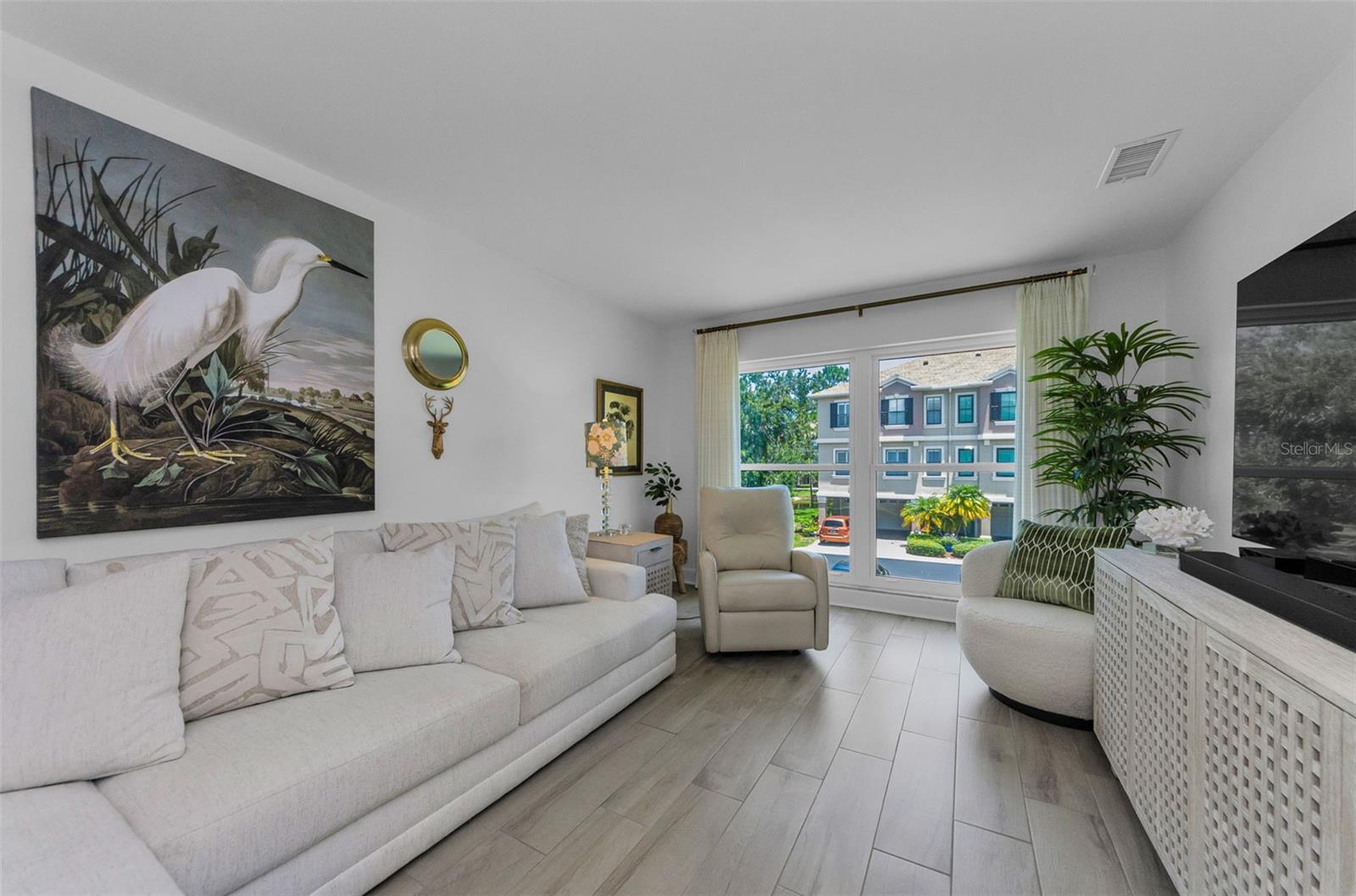 Image 6 of 43 For 2700 Bayshore Boulevard 5210
