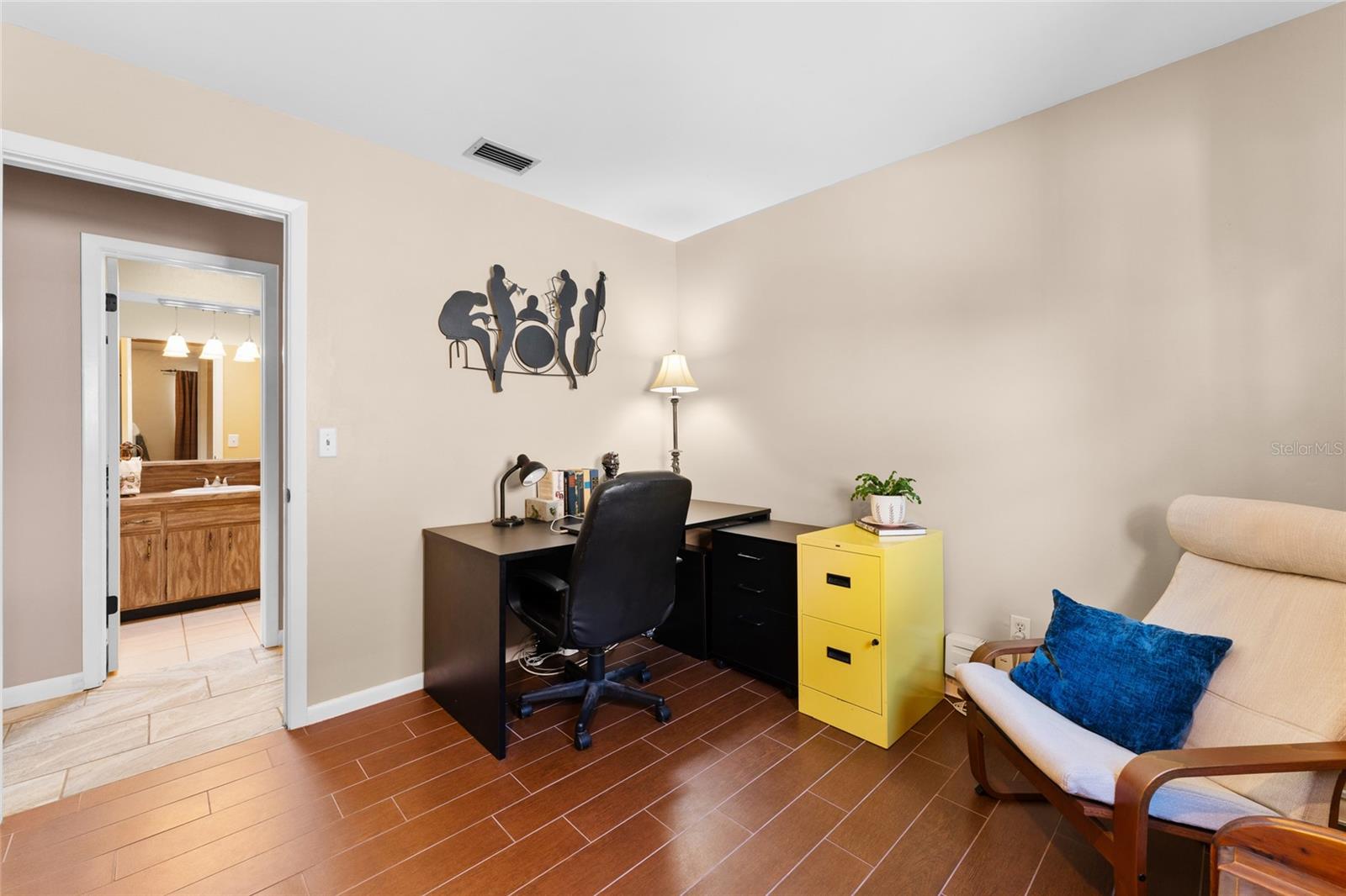Image 33 of 85 For 8315 W Elm St