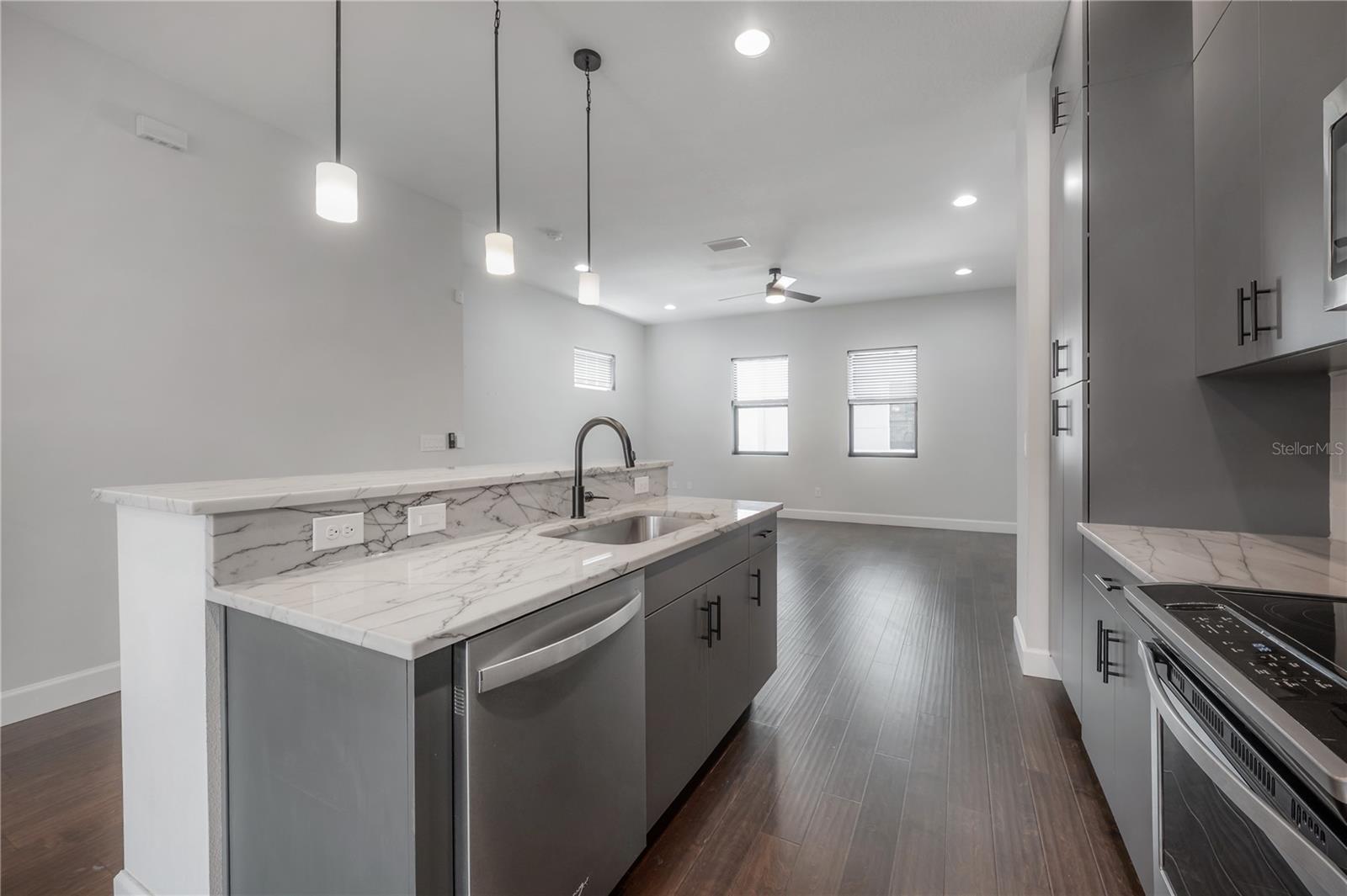 Image 18 of 61 For 1330 Gray Street 1