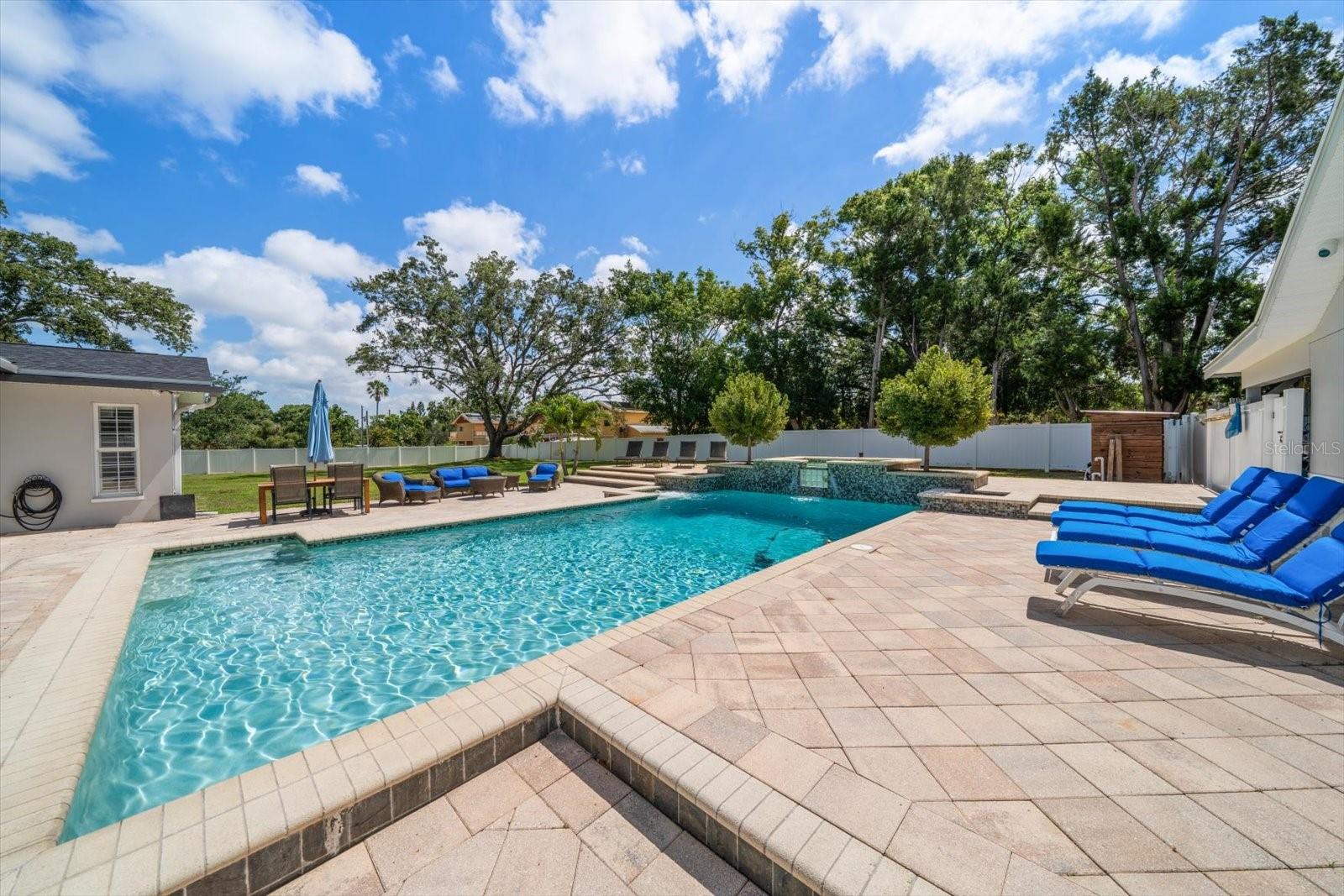 Listing photo id 0 for 10875 131st Street
