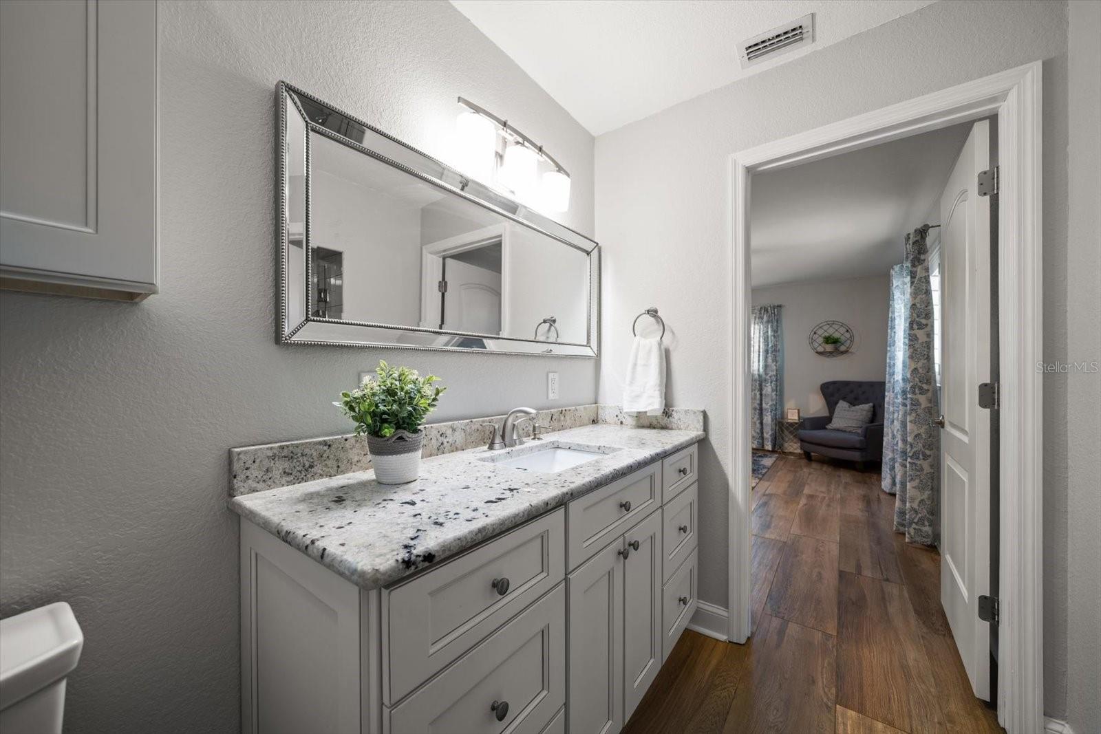 Listing photo id 35 for 10875 131st Street