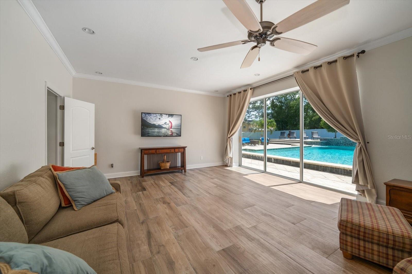 Listing photo id 42 for 10875 131st Street