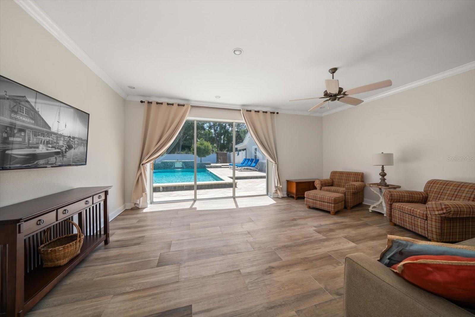 Listing photo id 43 for 10875 131st Street