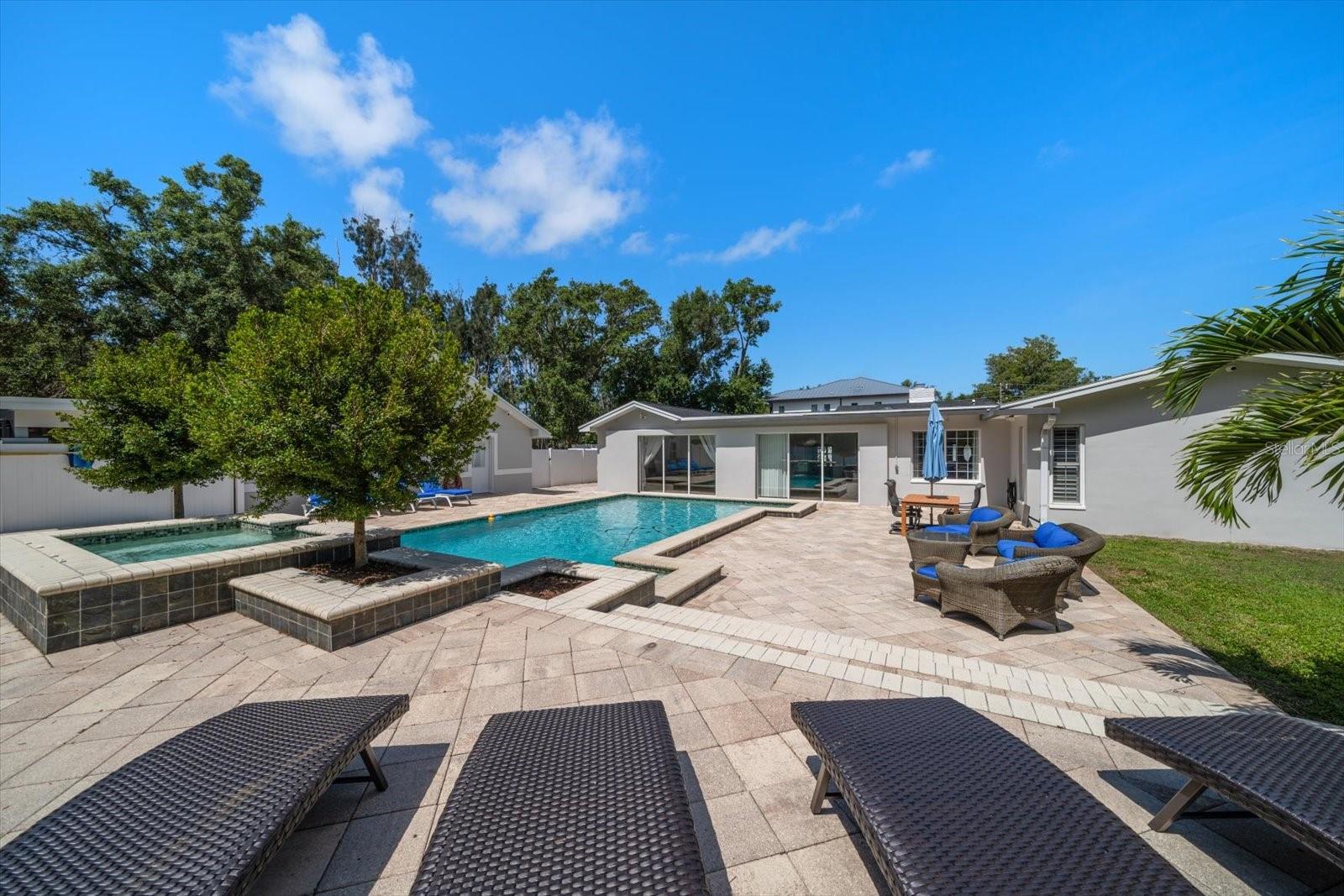Listing photo id 53 for 10875 131st Street