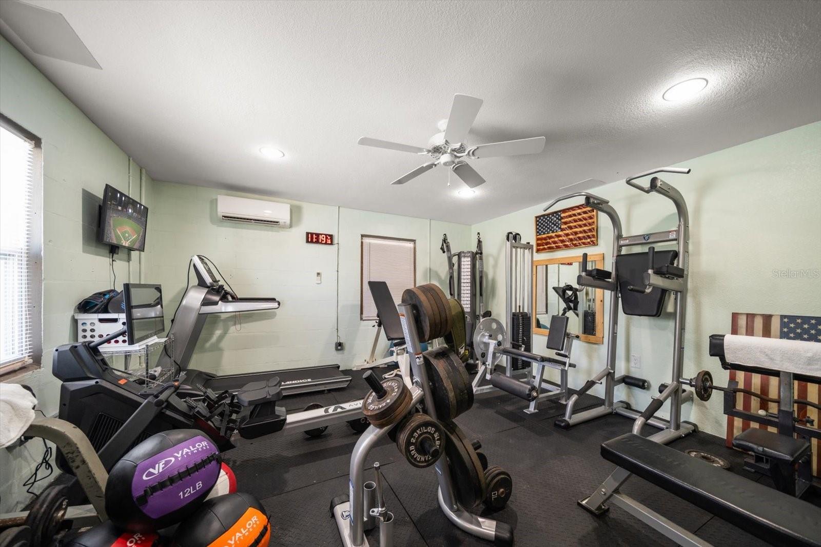 Listing photo id 59 for 10875 131st Street