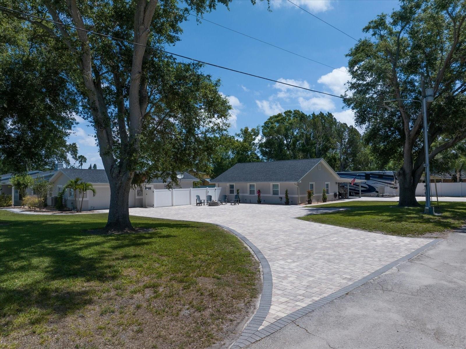 Listing photo id 77 for 10875 131st Street