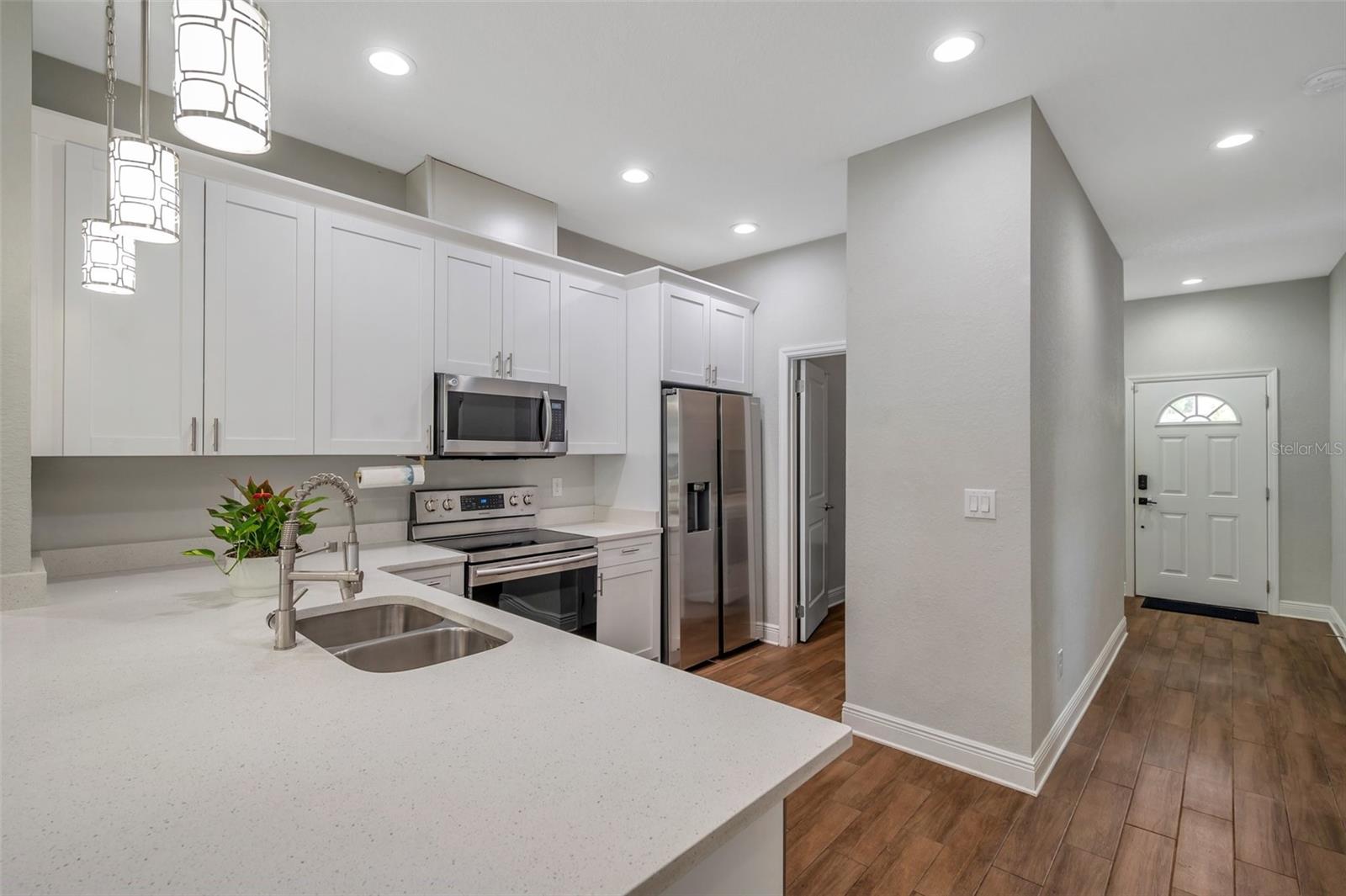 Image 15 of 40 For 8608 Arden Avenue
