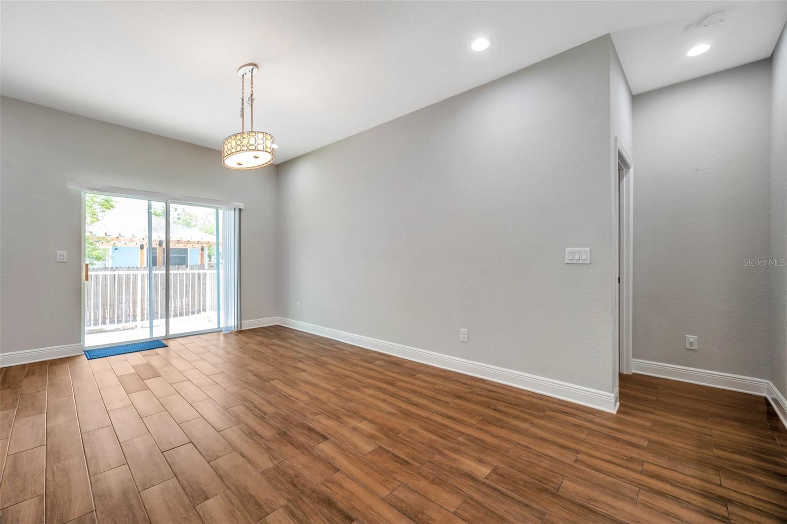 Image 18 of 40 For 8608 Arden Avenue