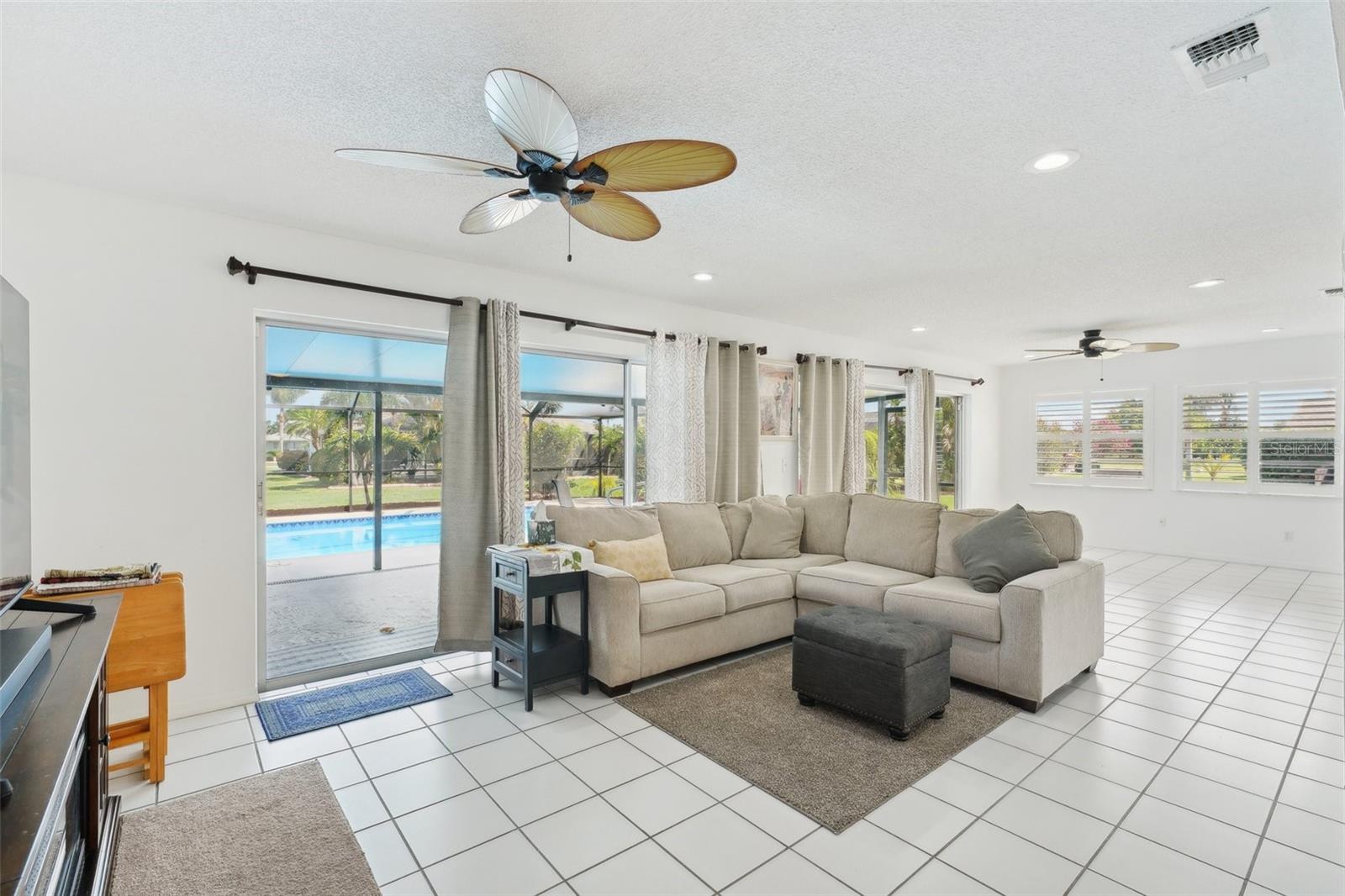 Image 13 of 98 For 202 Grayson Court