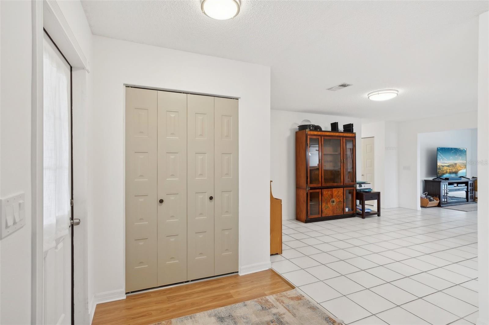 Image 22 of 98 For 202 Grayson Court
