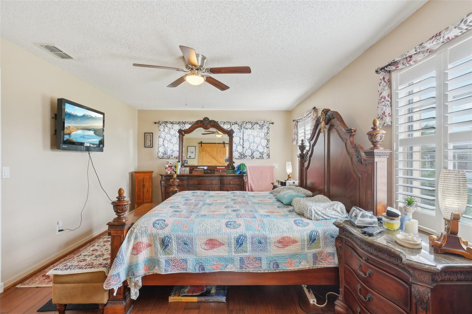 Image 37 of 98 For 202 Grayson Court