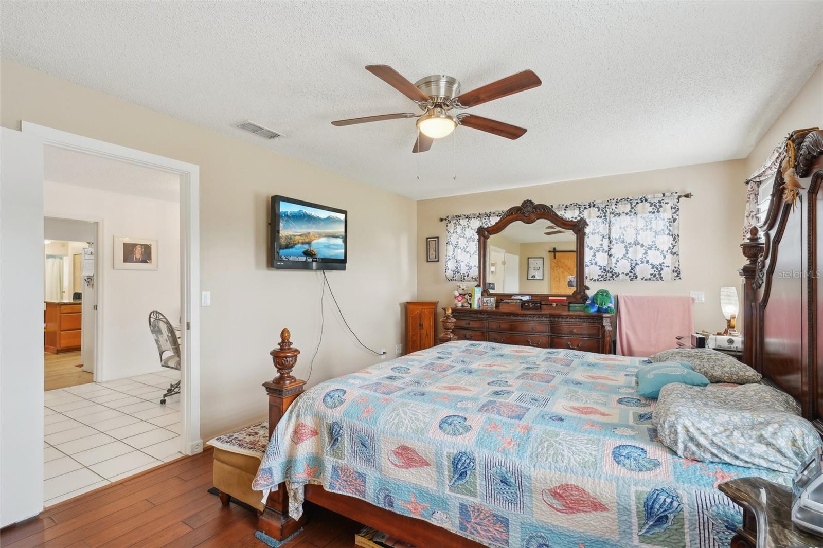 Image 38 of 98 For 202 Grayson Court