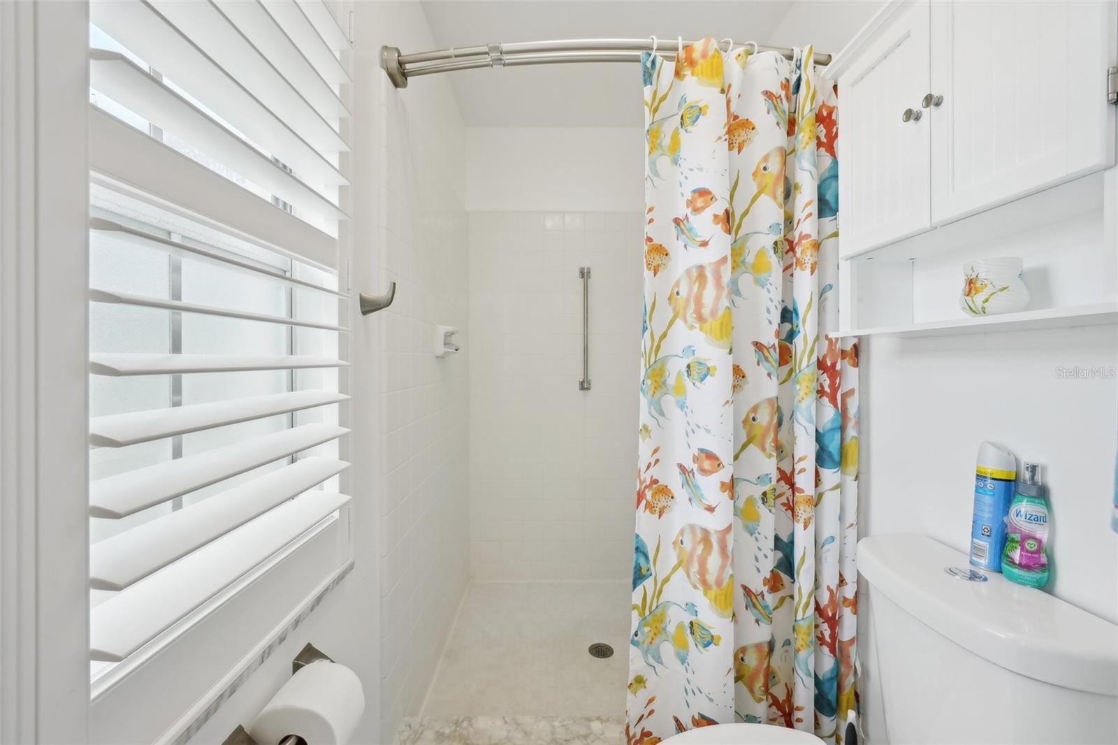 Image 42 of 98 For 202 Grayson Court