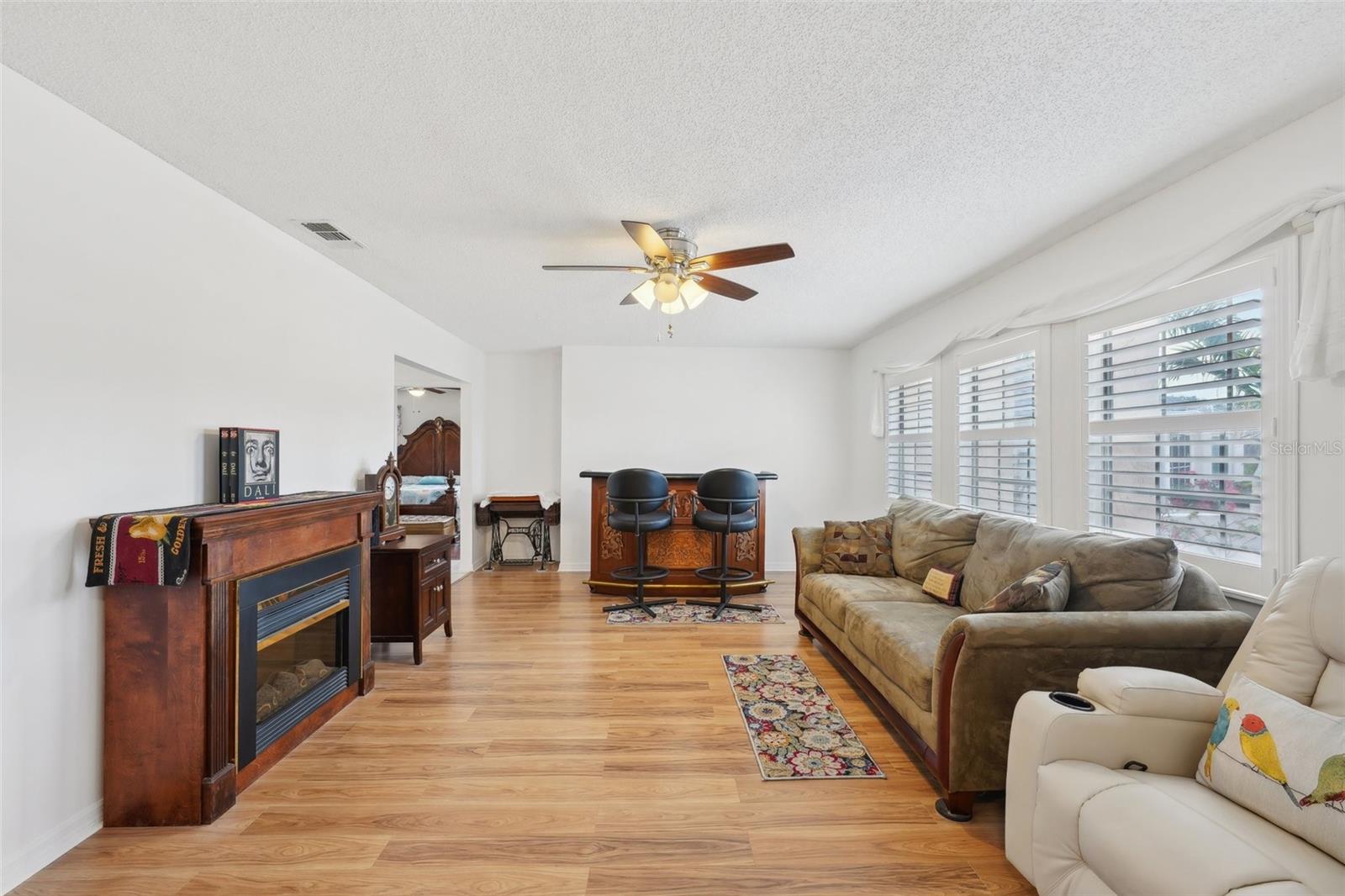 Image 7 of 98 For 202 Grayson Court