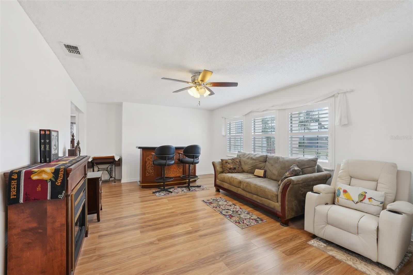 Image 8 of 98 For 202 Grayson Court