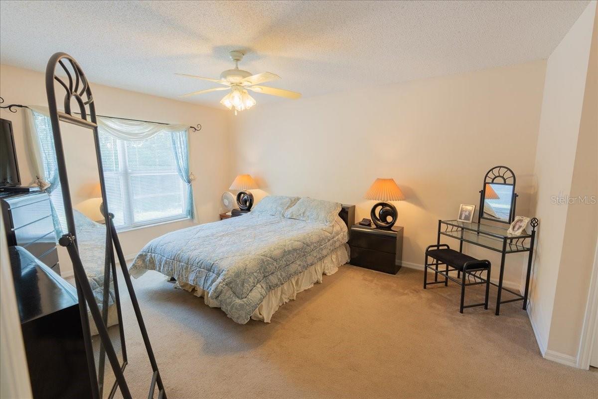 Listing photo id 11 for 2826 Martha Lane
