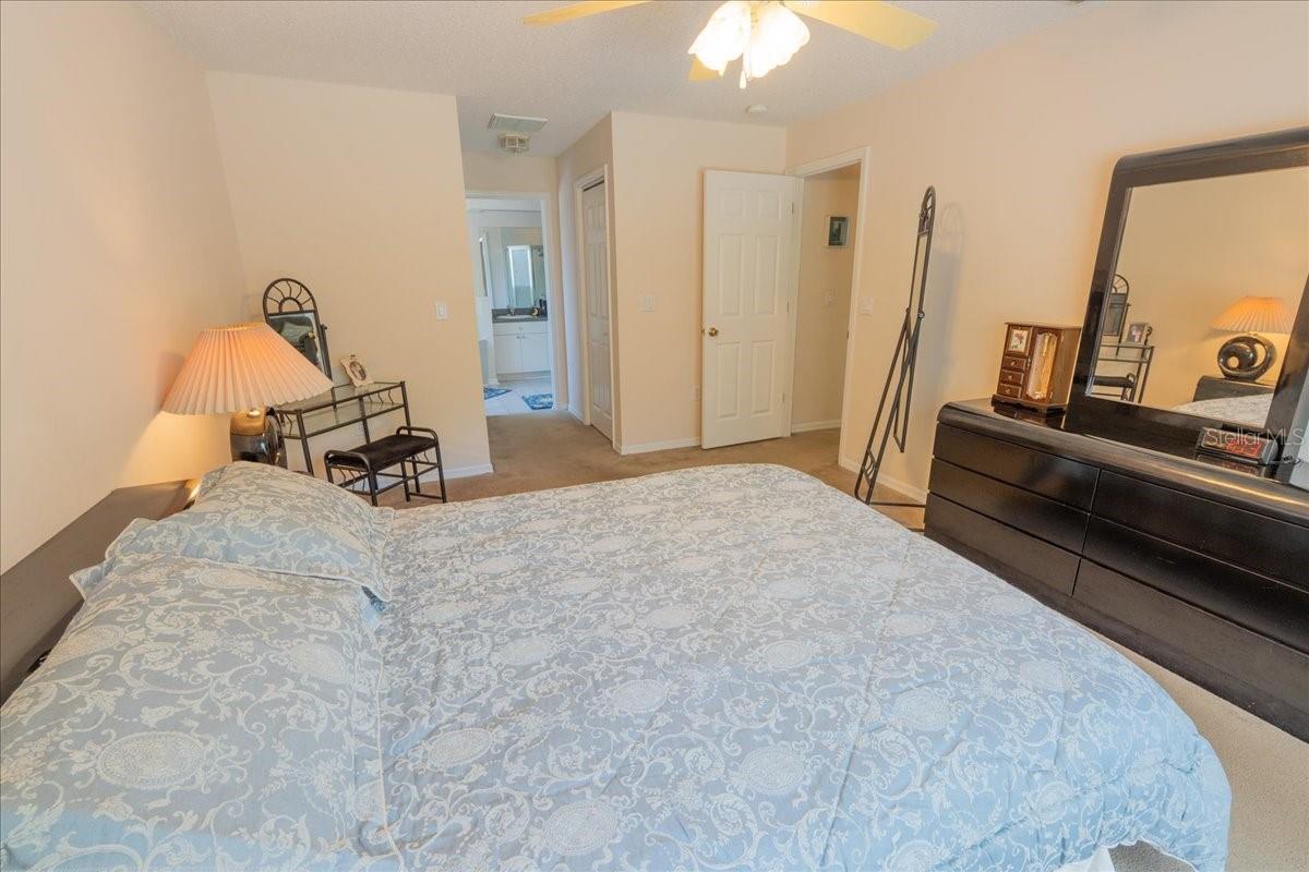 Listing photo id 14 for 2826 Martha Lane