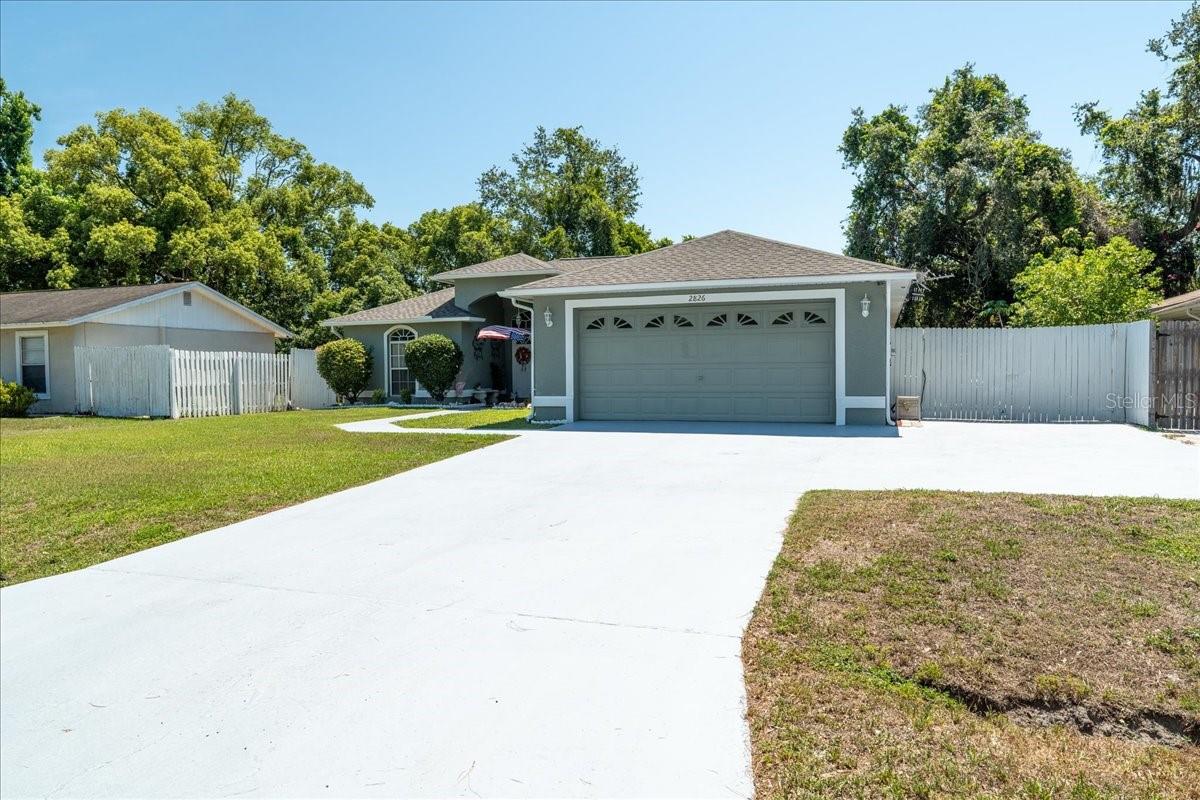 Listing photo id 0 for 2826 Martha Lane