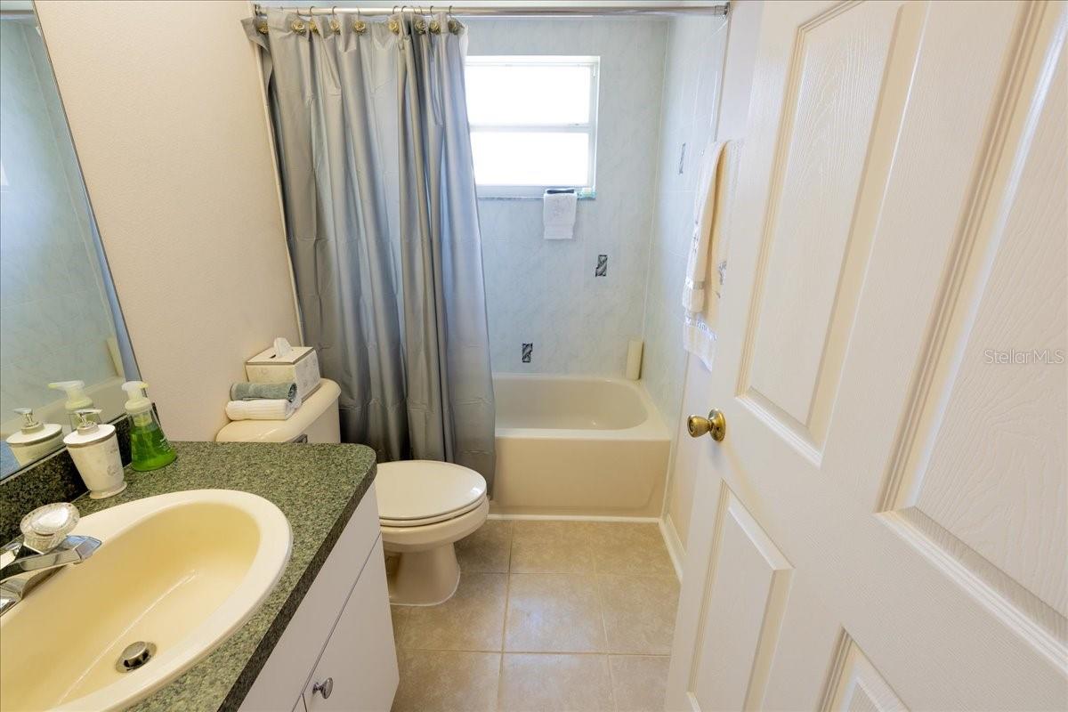 Listing photo id 20 for 2826 Martha Lane