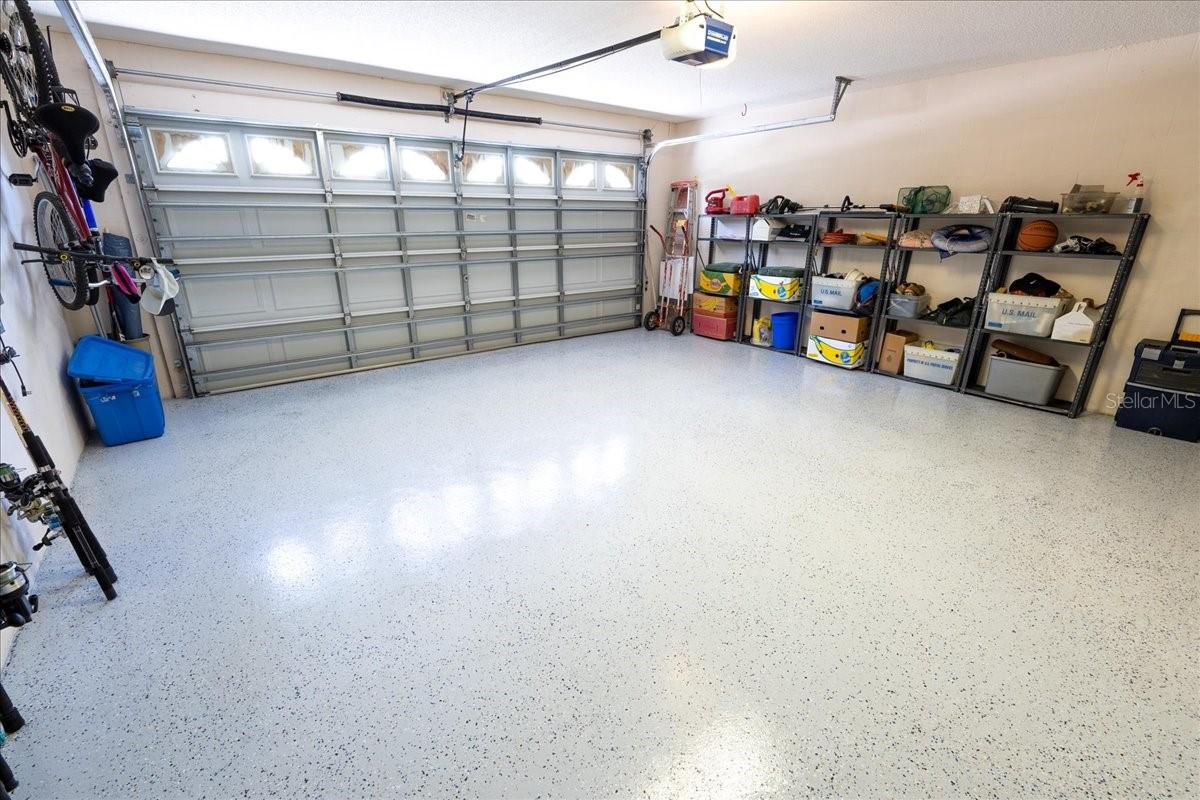 Listing photo id 31 for 2826 Martha Lane