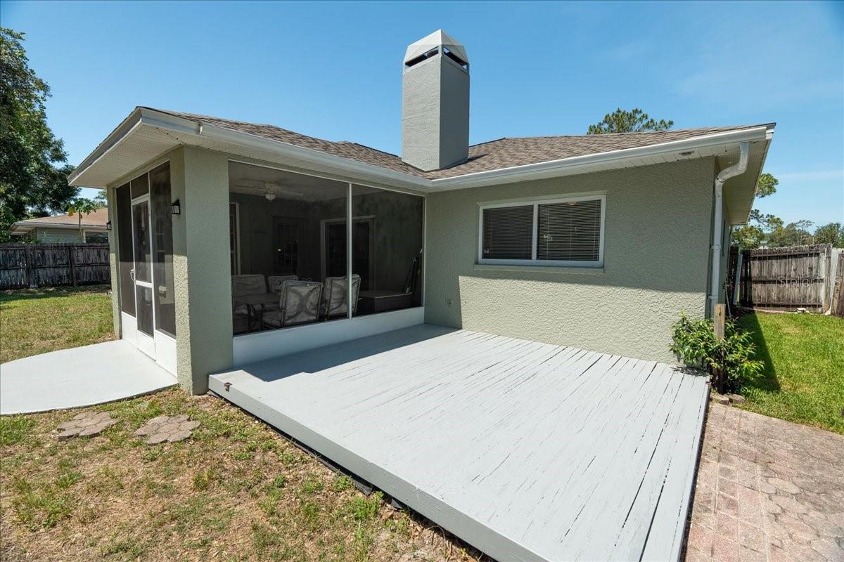 Listing photo id 34 for 2826 Martha Lane