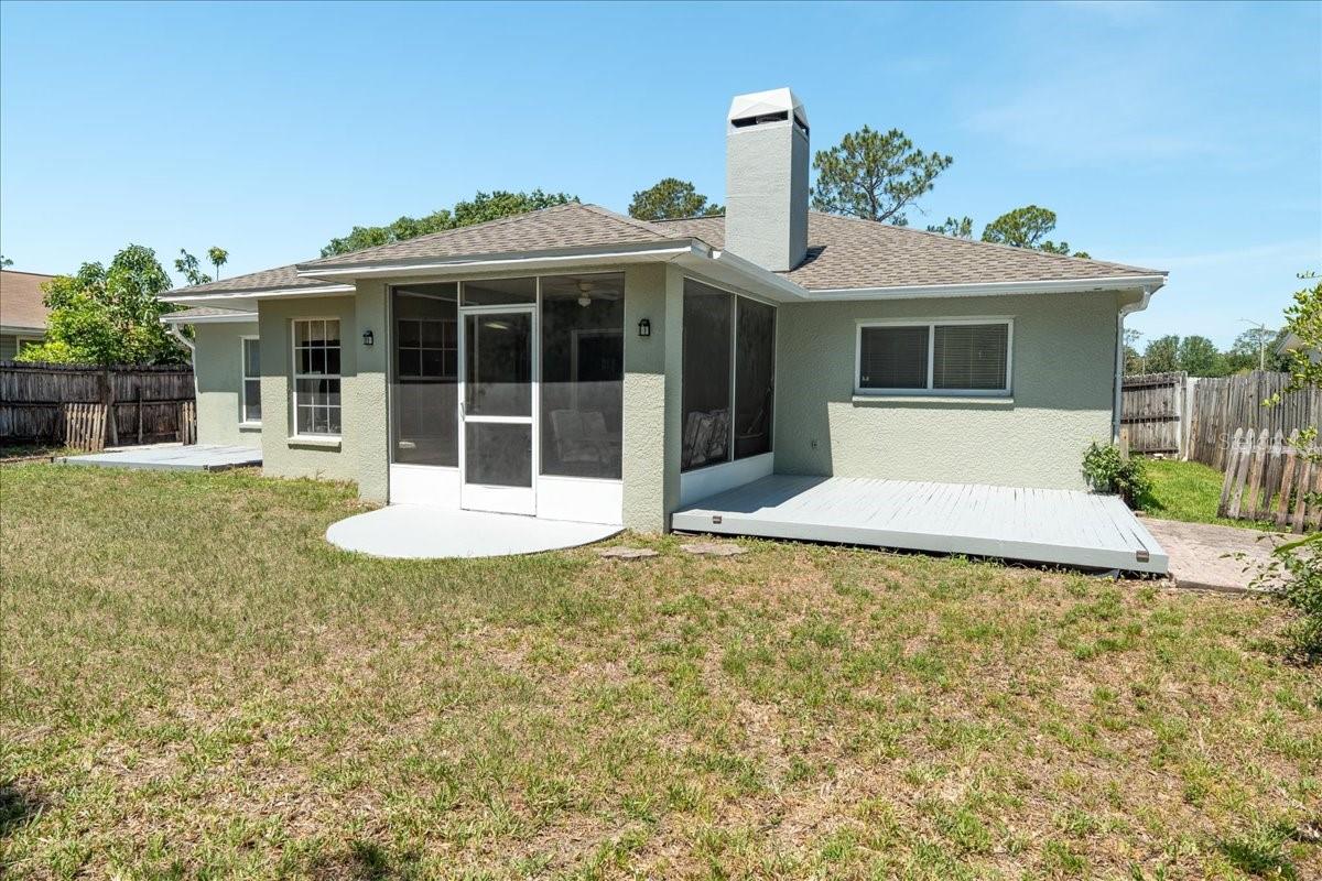Listing photo id 36 for 2826 Martha Lane