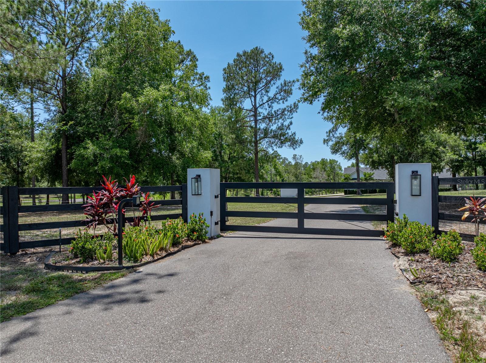 Image 3 of 89 For 18577 Clay Hill Road