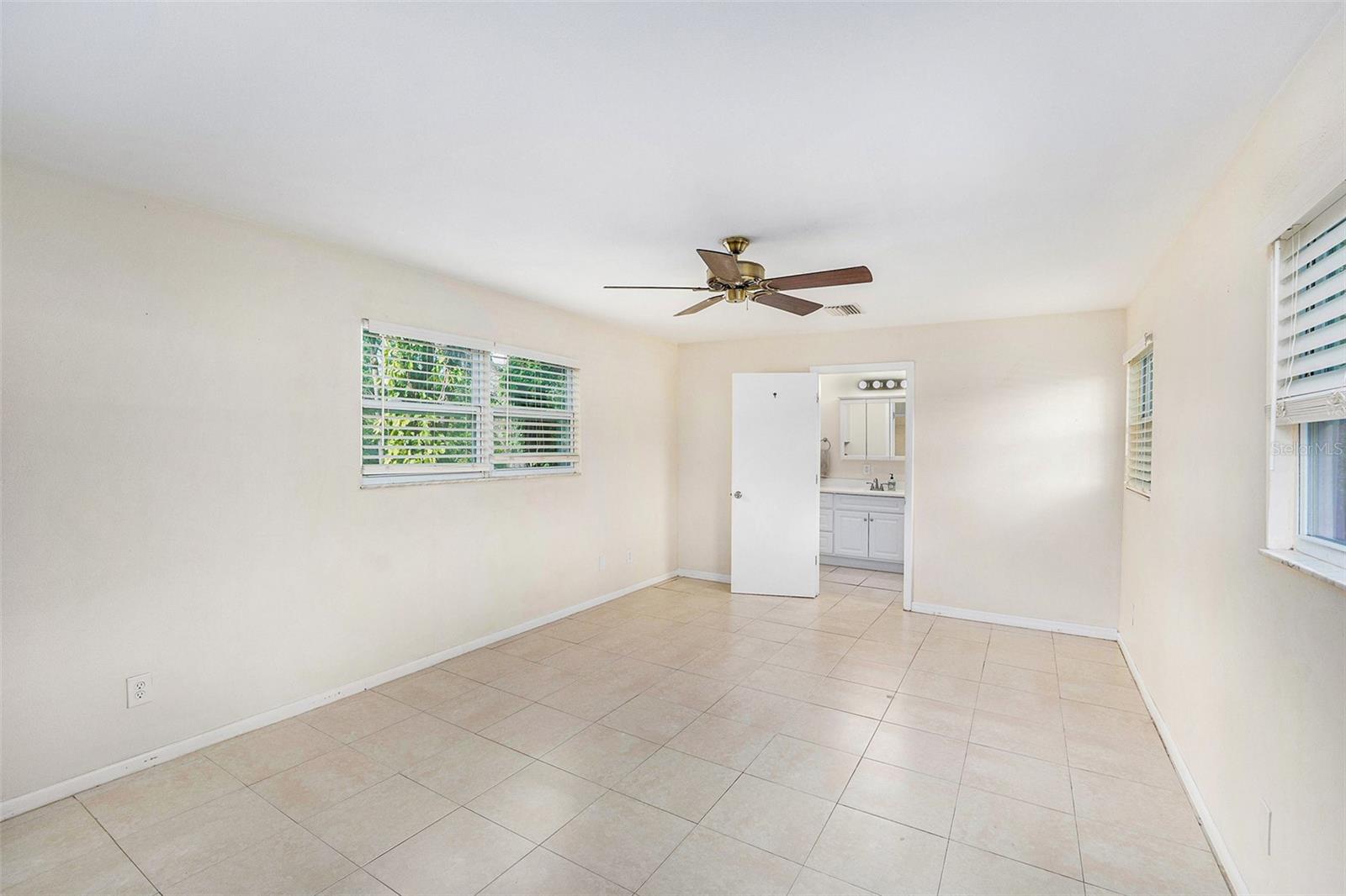 Image 11 of 30 For 6024 90th Avenue N