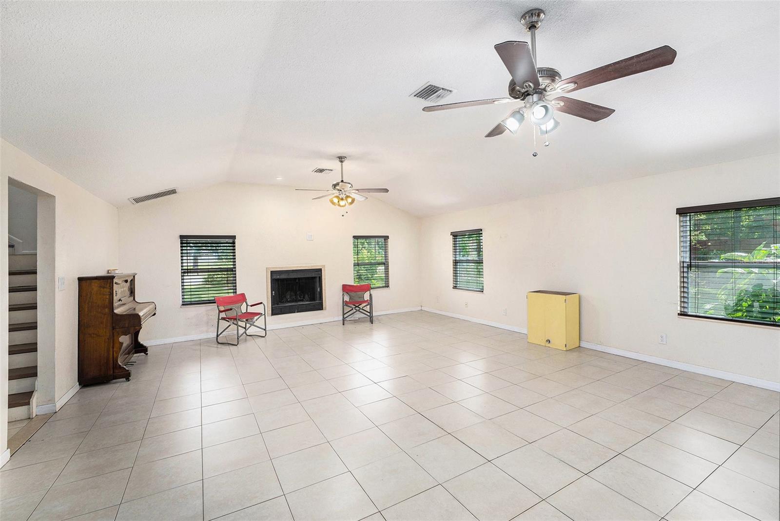 Image 5 of 30 For 6024 90th Avenue N