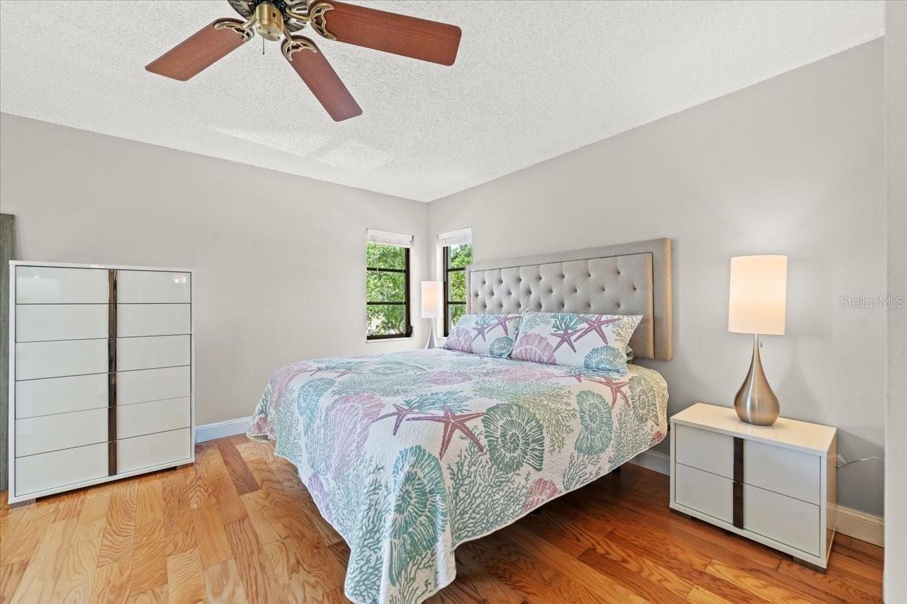 Listing photo id 18 for 2650 Countryside Boulevard A210