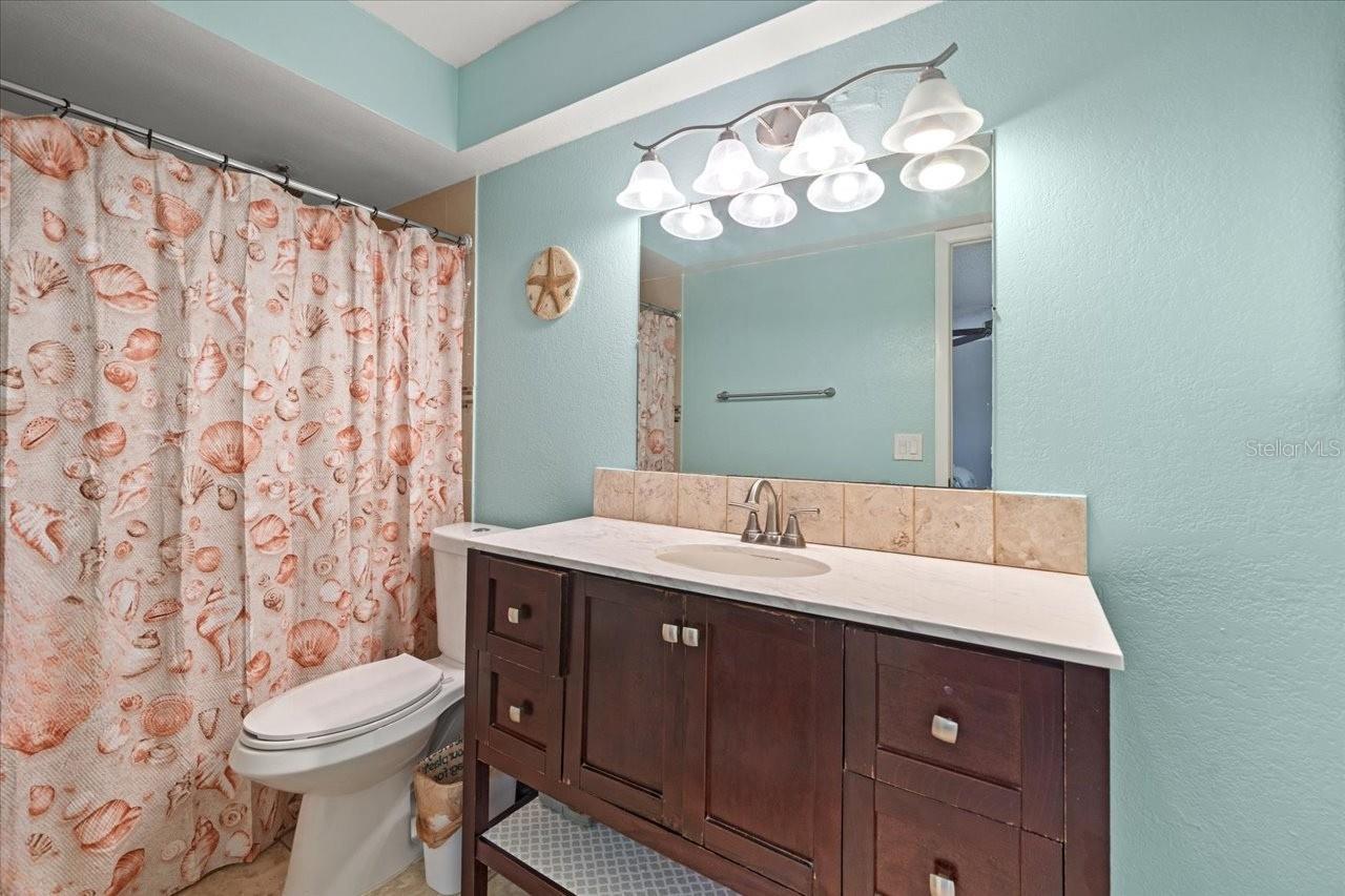 Listing photo id 21 for 2650 Countryside Boulevard A210