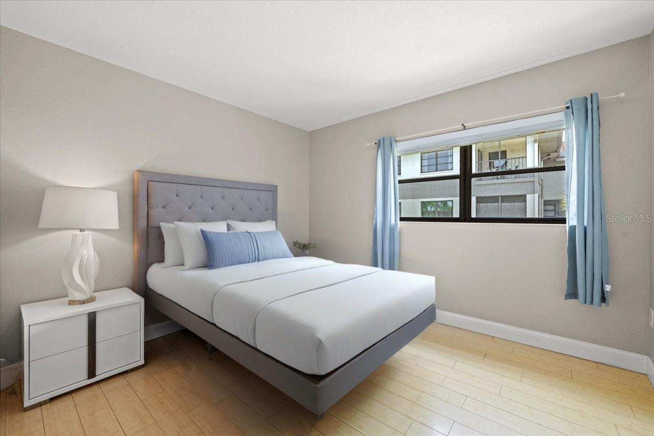 Listing photo id 22 for 2650 Countryside Boulevard A210