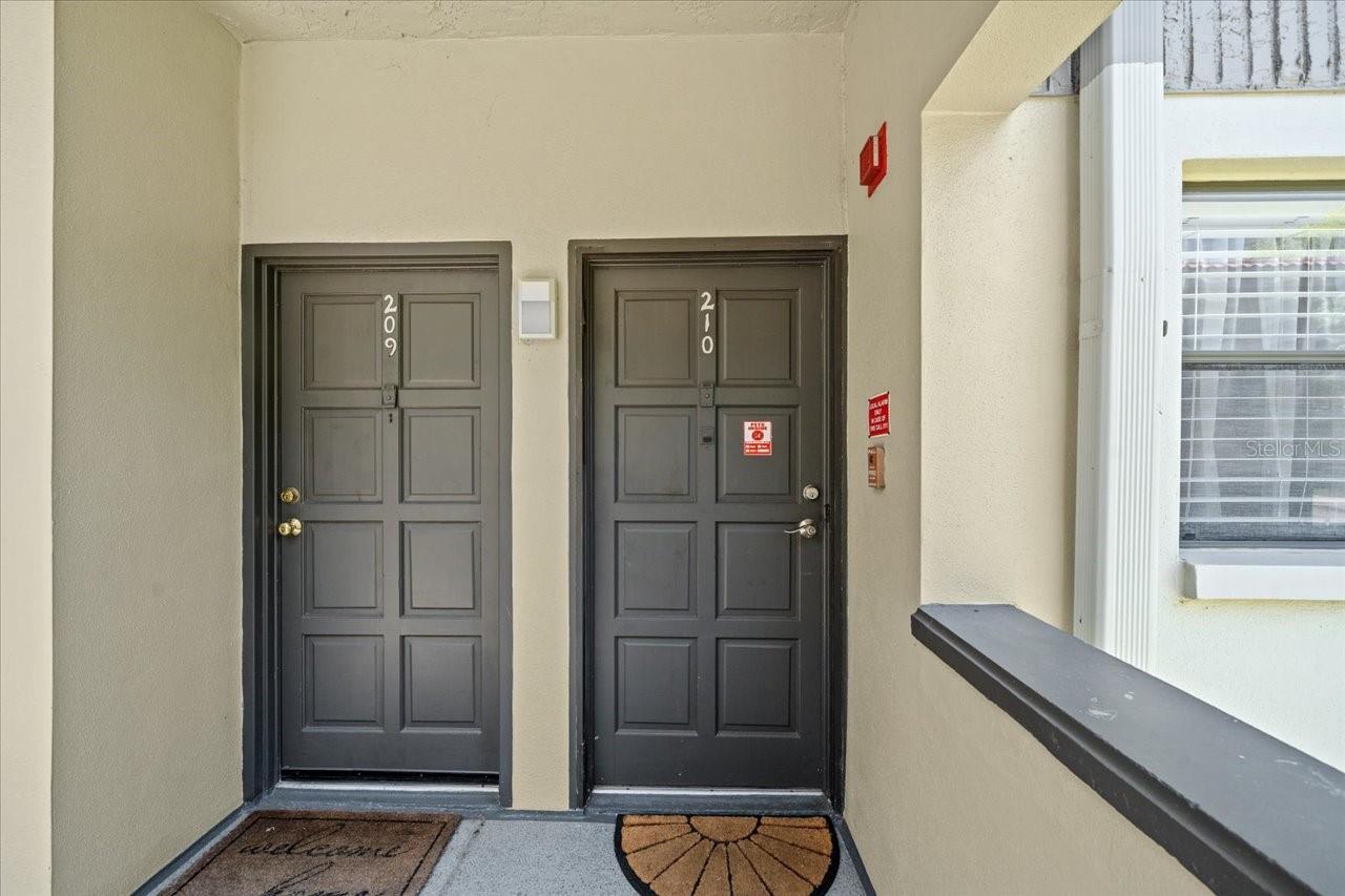 Listing photo id 1 for 2650 Countryside Boulevard A210