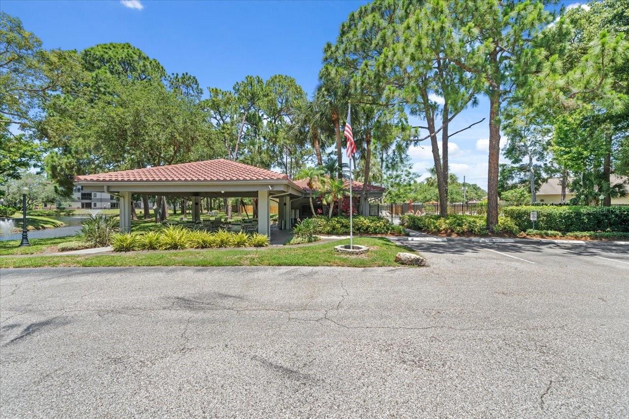 Listing photo id 28 for 2650 Countryside Boulevard A210