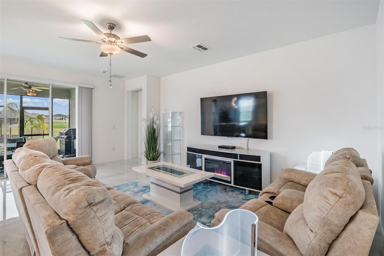 Image 15 of 98 For 10381 Tupper Cay Drive