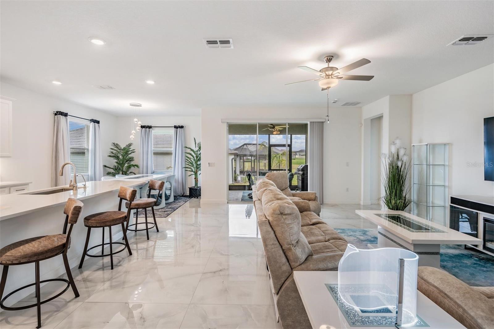 Image 4 of 98 For 10381 Tupper Cay Drive