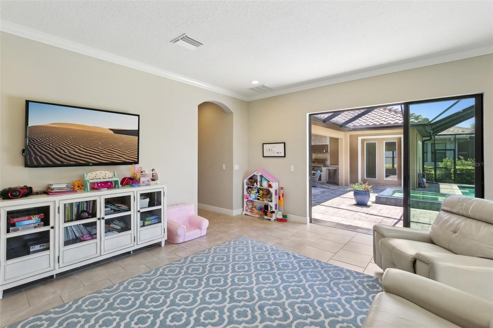 Listing photo id 48 for 14715 Fishhawk Preserve Drive